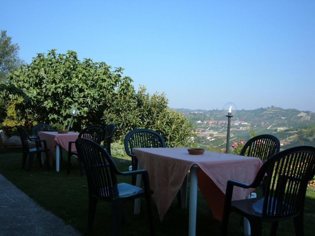 Vila Agriturismo Cascina Vrona Monteu Roero Exteriér fotografie