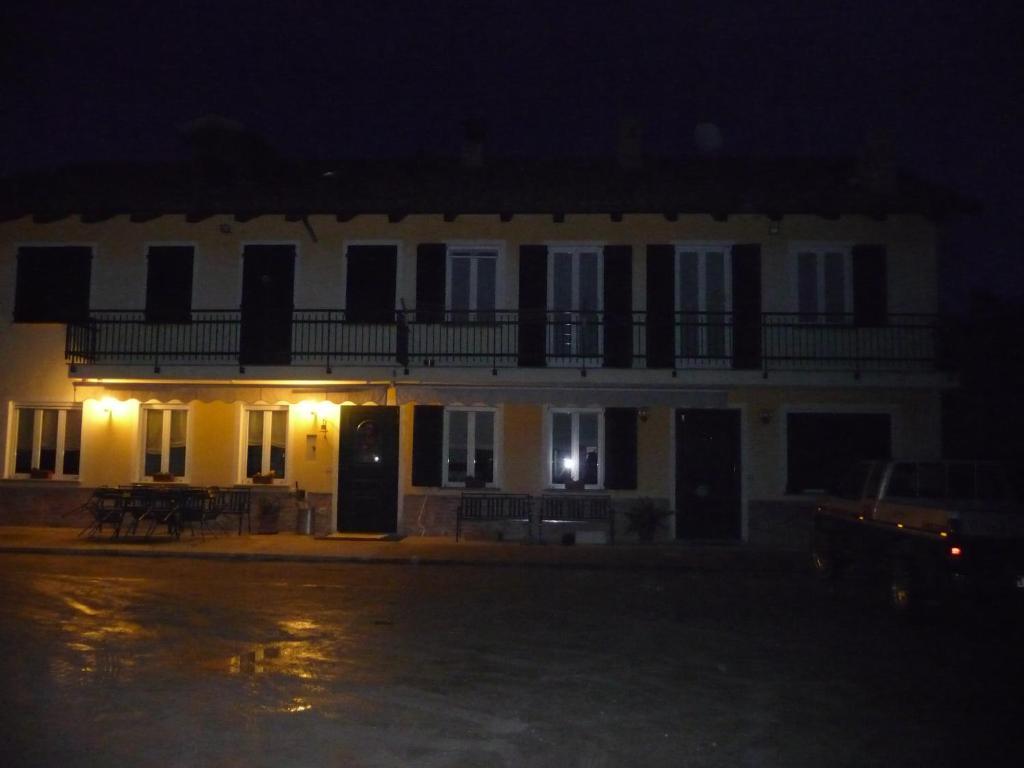Vila Agriturismo Cascina Vrona Monteu Roero Exteriér fotografie